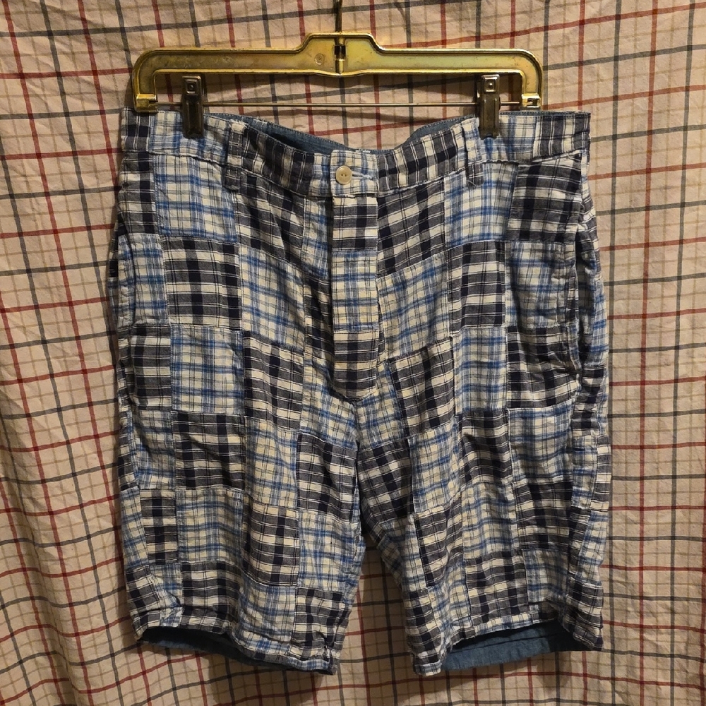 Daniel Cremieux Navy and White Plaid Reversible Shorts 32